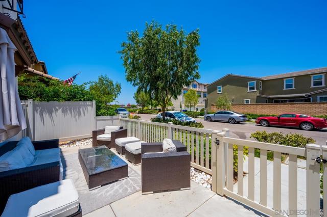 1718 Santa Ivy Ave, Chula Vista CA: https://media.crmls.org/mediaz/149a527a-1822-45f8-91a3-b97d3343009e.jpg