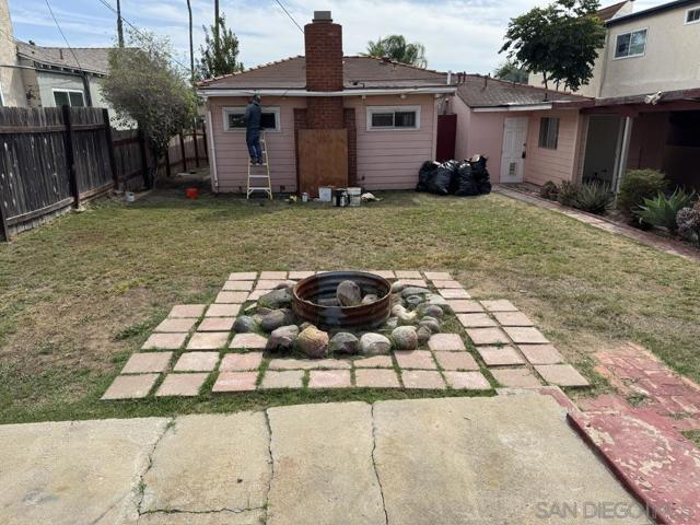 1618 Missouri, San Diego CA: https://media.crmls.org/mediaz/149a8a47-250a-4638-b89a-c8db7ed829d1.jpg