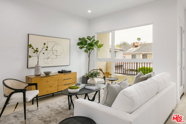 1248 Lodi Place, Los Angeles CA: https://media.crmls.org/mediaz/149b918a-034a-472a-97e8-2d8894f79445.jpg