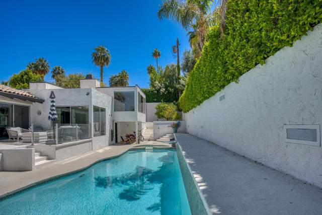 257 W El Camino Way, Palm Springs CA: https://media.crmls.org/mediaz/149bd181-30ce-4174-9bd9-d4554842a5db.jpg