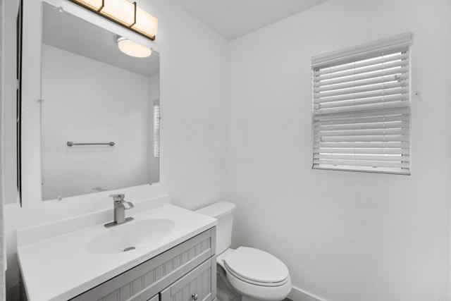 Detail Gallery Image 13 of 28 For 31710 Corte Cardenas, Temecula,  CA 92592 - 3 Beds | 2/1 Baths
