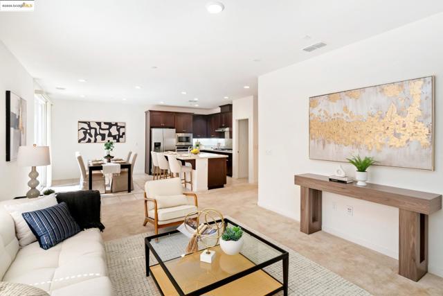 112 Willowrun Way, Oakley CA: https://media.crmls.org/mediaz/149da22a-dd56-41f3-8b84-92916e1845ba.jpg