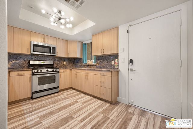 2083 N Via Miraleste #822, Palm Springs, CA 92262