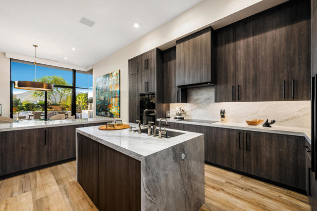172 Wikil Place, Palm Desert CA: https://media.crmls.org/mediaz/149ddbfe-9869-45fe-9d0d-269409d25cdd.jpg
