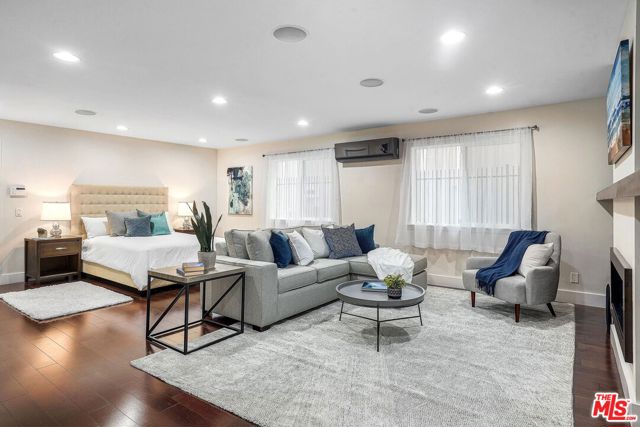 3 Bed Home for Sale in Los Angeles, California