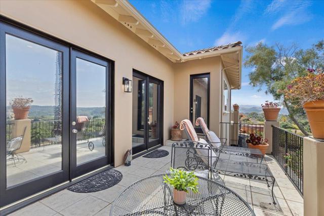 2710 Summerland Road,  CA: https://media.crmls.org/mediaz/149e60bc-2a6e-44a4-b61c-ca3e676af130.jpg