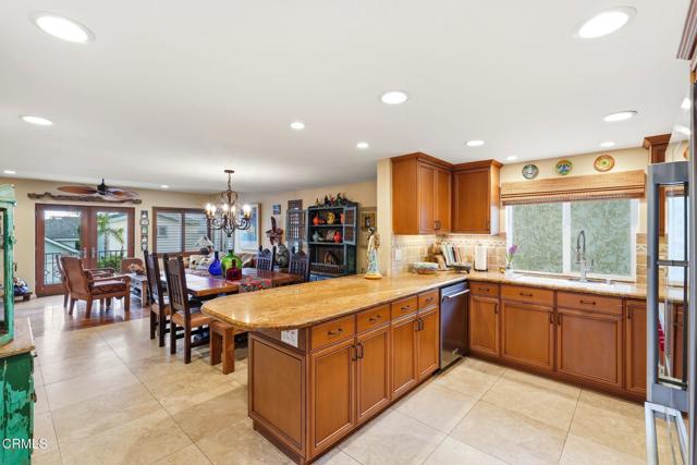 Detail Gallery Image 29 of 73 For 137 Fillmore Ave, Oxnard,  CA 93035 - 3 Beds | 3 Baths