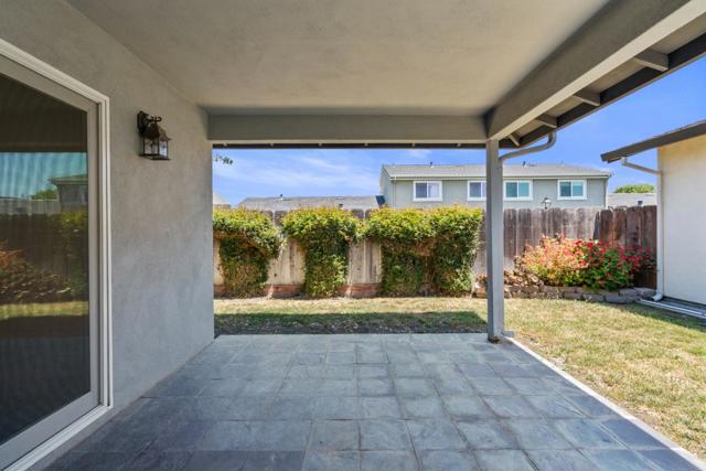 422 Shelley Way, Salinas CA: https://media.crmls.org/mediaz/149ea303-cd68-4964-a7d1-3c2c54b19980.jpg