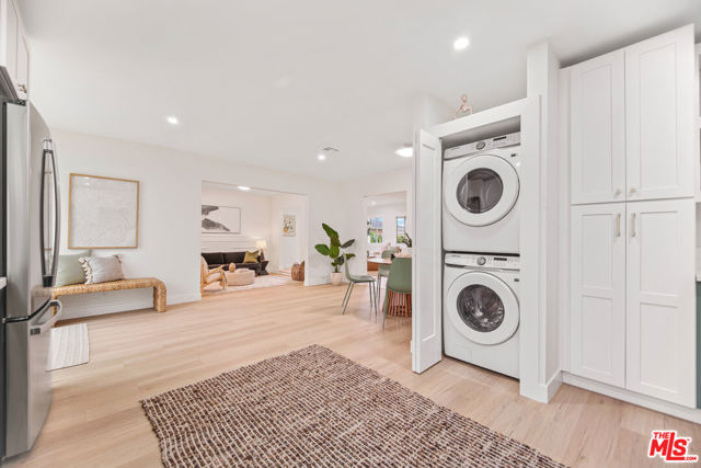 5722 Valley Ridge Avenue, Los Angeles CA: https://media.crmls.org/mediaz/149f98c8-531d-42f7-a788-2a8230dbc59f.jpg