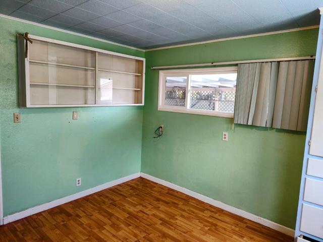 230 Paloma Avenue, Salinas CA: https://media.crmls.org/mediaz/149ffbe5-dbf3-4517-9d8c-47f479ce3270.jpg