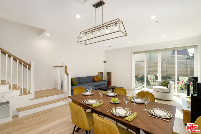 1741 S S Marvin Ave, Los Angeles CA: https://media.crmls.org/mediaz/14a0a7ef-4c77-4bb5-85aa-59bc796fd3a9.jpg