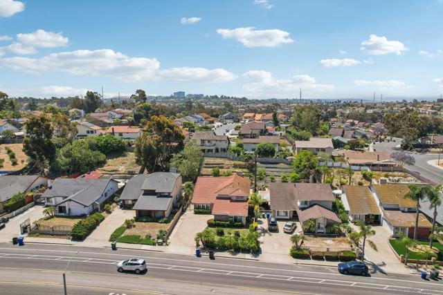 712 Paseo Del Rey, Chula Vista CA: https://media.crmls.org/mediaz/14a0df54-87e6-447d-95fc-25d051824548.jpg
