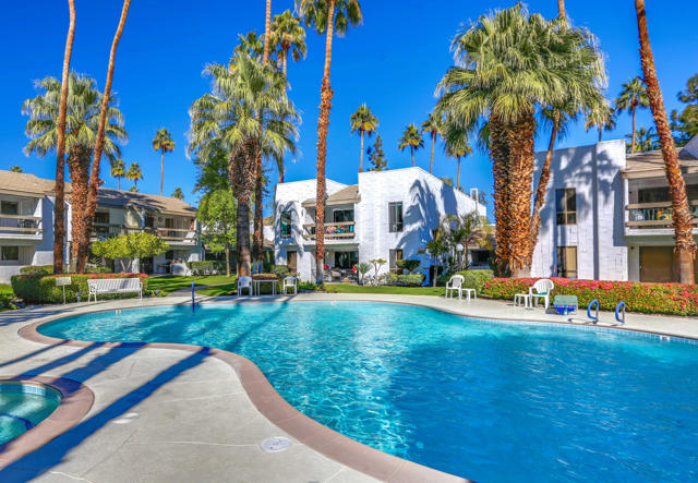 5225 E Waverly Drive, Palm Springs CA: https://media.crmls.org/mediaz/14a104dd-34c6-4476-8216-c566b331f75f.jpg