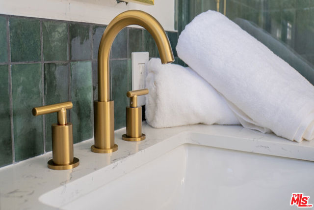 4579 Ambrose Avenue, Los Angeles CA: https://media.crmls.org/mediaz/14a1a385-4ca0-4e1d-b2f5-a471016bfed1.jpg