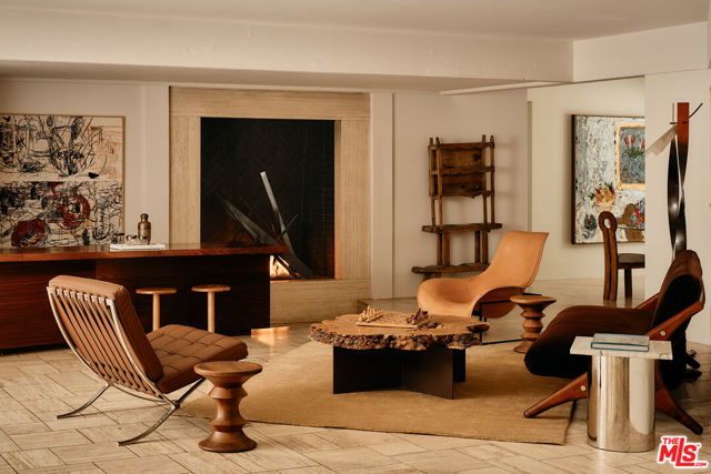 1117 N Beverly Drive, Beverly Hills CA: https://media.crmls.org/mediaz/14a2e323-97cc-486c-8e59-cac0b62968d9.jpg