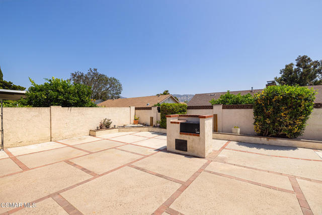 5888 E Marlies Avenue, Simi Valley CA: https://media.crmls.org/mediaz/14a2ebeb-5508-428e-9462-52a08592c624.jpg