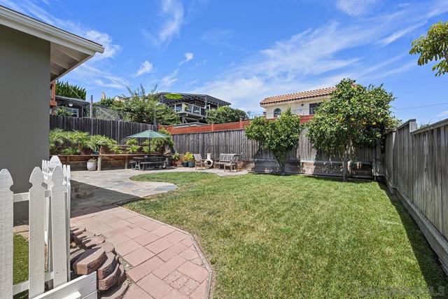 3428 Garrison St, San Diego CA: https://media.crmls.org/mediaz/14a3b8ec-612c-4cbd-9466-87c3c4f555f2.jpg