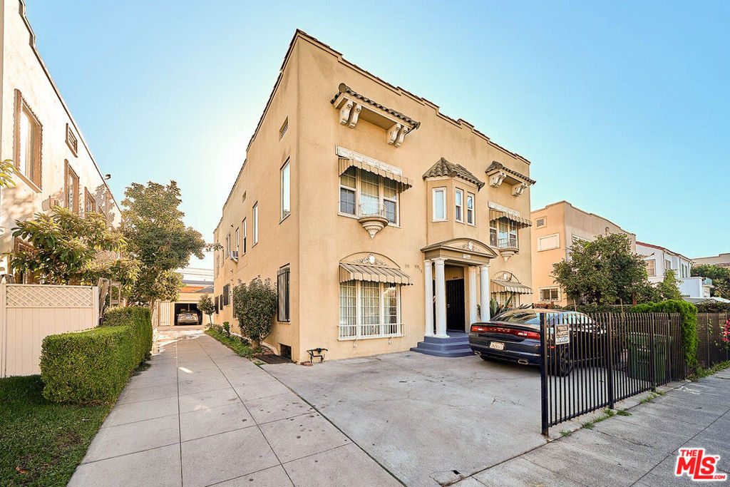 1414 S Bronson Avenue