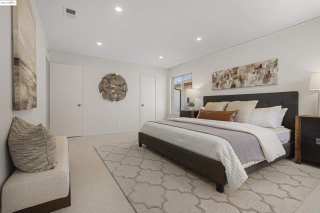160 Manzanita Pl, Hercules CA: https://media.crmls.org/mediaz/14a42769-a838-4ffa-a9cf-468ad1017a2c.jpg