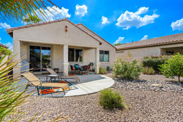 39859 Corte Velado, Indio CA: https://media.crmls.org/mediaz/14a47834-de83-4a29-b56f-f765dce121c7.jpg