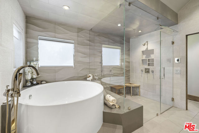 Image 33 of 64 For 26954 Whitehorse Place