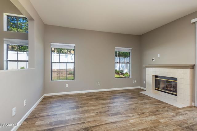 4826 Piedmont Drive, Oak Park CA: https://media.crmls.org/mediaz/14a5ab28-55d3-400b-bfae-29e9bb5610fd.jpg