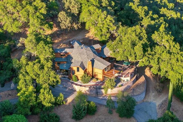 5224 Twin Falls Road, Morgan Hill CA: https://media.crmls.org/mediaz/14a5b6ab-baa2-470d-a7dc-293e755e2067.jpg