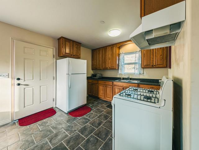 Image 47 of 75 For 9848 Vista Viejas