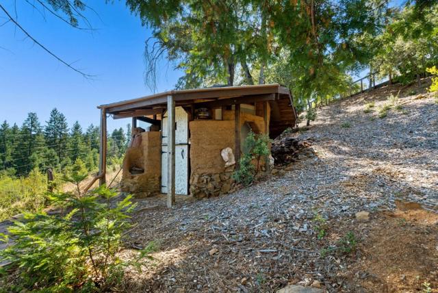 7919 Empire Grade, Santa Cruz CA: https://media.crmls.org/mediaz/14a67362-d2c6-414f-89f2-2bb247b59d96.jpg