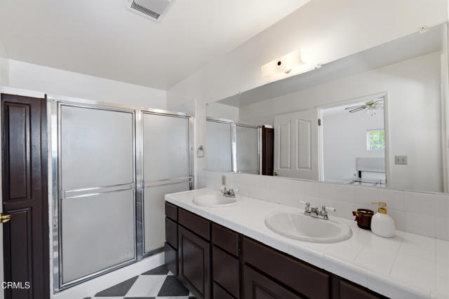 Detail Gallery Image 18 of 36 For 15811 Calle El Capitan, Green Valley,  CA 91390 - 3 Beds | 2 Baths