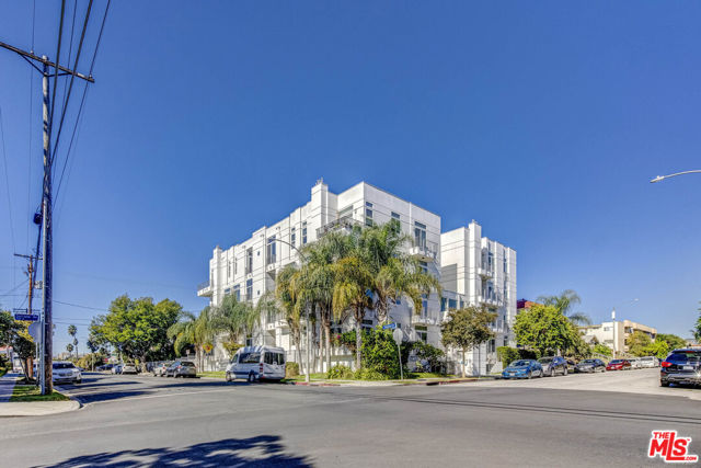 401 N Serrano Ave #201, Los Angeles, CA 90004