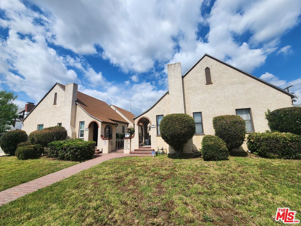 2025 Addison Way #2023