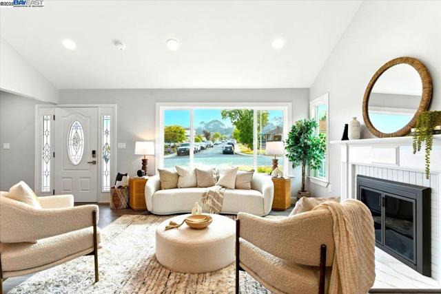 590 Cherry Ave, San Bruno CA: https://media.crmls.org/mediaz/14a7b308-6d60-4847-9780-5566a6ec1a4d.jpg