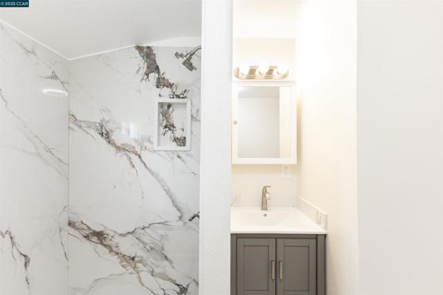 3500 66th Ave, Oakland CA: https://media.crmls.org/mediaz/14a8370c-43a8-470f-9453-176662b5957f.jpg