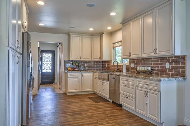 Image 7 of 40 For 1678 Cloverdale Road