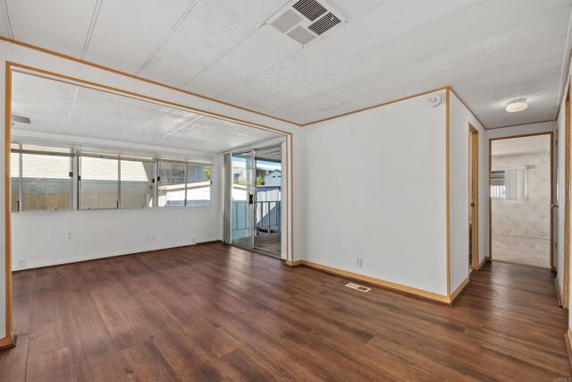 Detail Gallery Image 18 of 47 For 1506 Oak Drive #93,  Vista,  CA 92084 - 2 Beds | 2 Baths