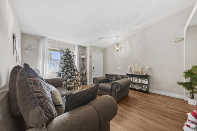 Detail Gallery Image 4 of 37 For 154 E 11th St, Perris,  CA 92570 - 3 Beds | 2 Baths