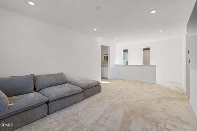 509 snowdrop Lane, Santa Paula CA: https://media.crmls.org/mediaz/14aaa590-46cb-4e94-83ba-4362248fe403.jpg