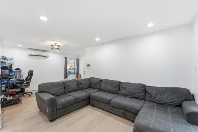 Detail Gallery Image 33 of 40 For 738 Carlsbad St, Spring Valley,  CA 91977 - 3 Beds | 2 Baths