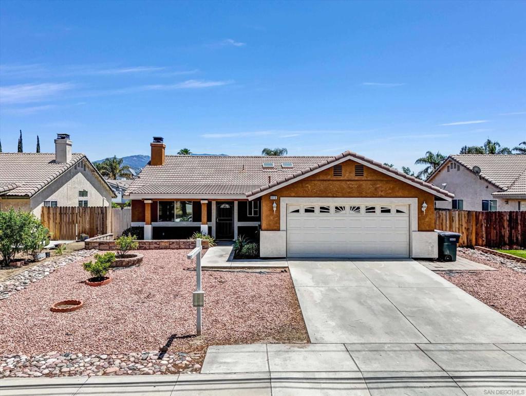 815 S Hewitt