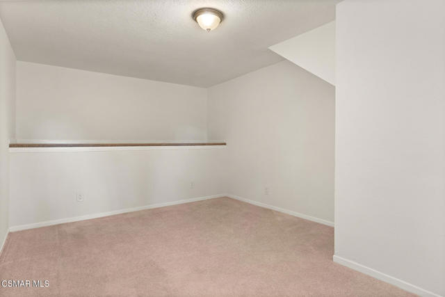 191 Rockrose Lane, Oak Park CA: https://media.crmls.org/mediaz/14ac9310-f10a-44aa-931d-ba235322d999.jpg