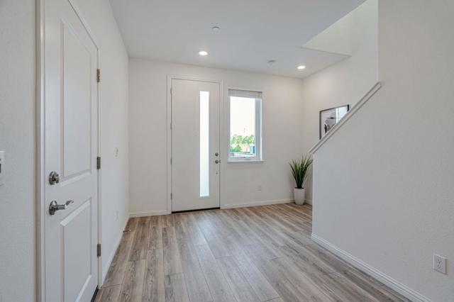 2044 Worthington Circle, Santa Clara CA: https://media.crmls.org/mediaz/14ace8ba-42ba-4ec6-97ac-56b04d231638.jpg