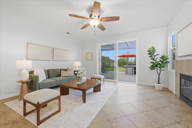 Detail Gallery Image 15 of 63 For 18385 Reata Way, San Diego,  CA 92128 - 5 Beds | 4 Baths