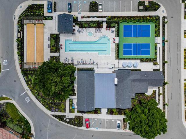 2008 White Oak Drive, Hollister CA: https://media.crmls.org/mediaz/14ad6fa7-2045-4480-8622-3bfe38292517.jpg
