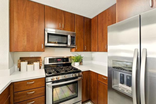 1023 Rudder Lane, Foster City CA: https://media.crmls.org/mediaz/14ad76ee-62dd-4c89-9a19-8b5f11335ea3.jpg