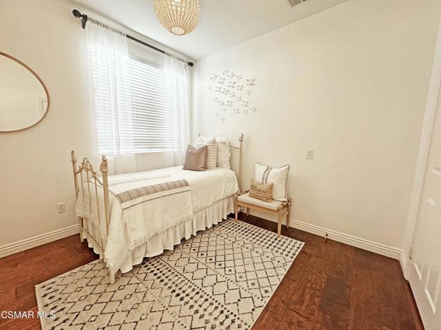4950 Via Aurora, Newbury Park CA: https://media.crmls.org/mediaz/14ad844e-ffda-41c4-b3d0-989a35138b1a.jpg