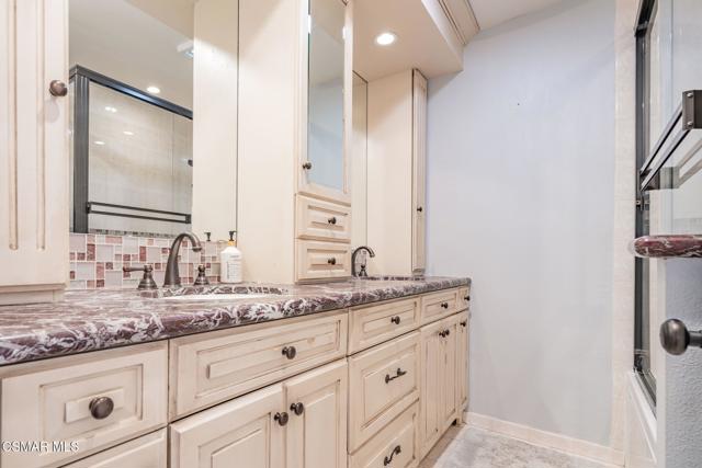 15175 Marquette Street, Moorpark CA: https://media.crmls.org/mediaz/14ae96f3-6c0b-4463-b27d-b3f9ebde0864.jpg