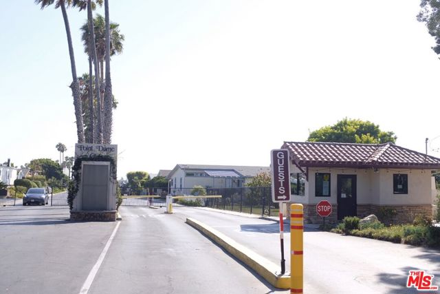 29500 Heathercliff Road, Malibu CA: https://media.crmls.org/mediaz/14aed547-50e1-414c-a75f-9e031458e6a8.jpg