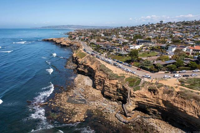 Image 33 of 35 For 741 Sunset Cliffs Boulevard