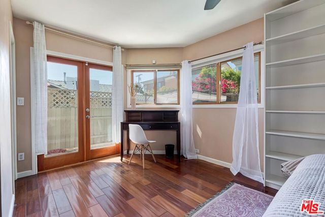3804 Lenawee Avenue, Culver City CA: https://media.crmls.org/mediaz/14af458c-0ce3-4fe4-a273-77ec58b27829.jpg